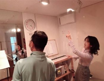 飛沫防止シートで<br />
感染を予防しています！